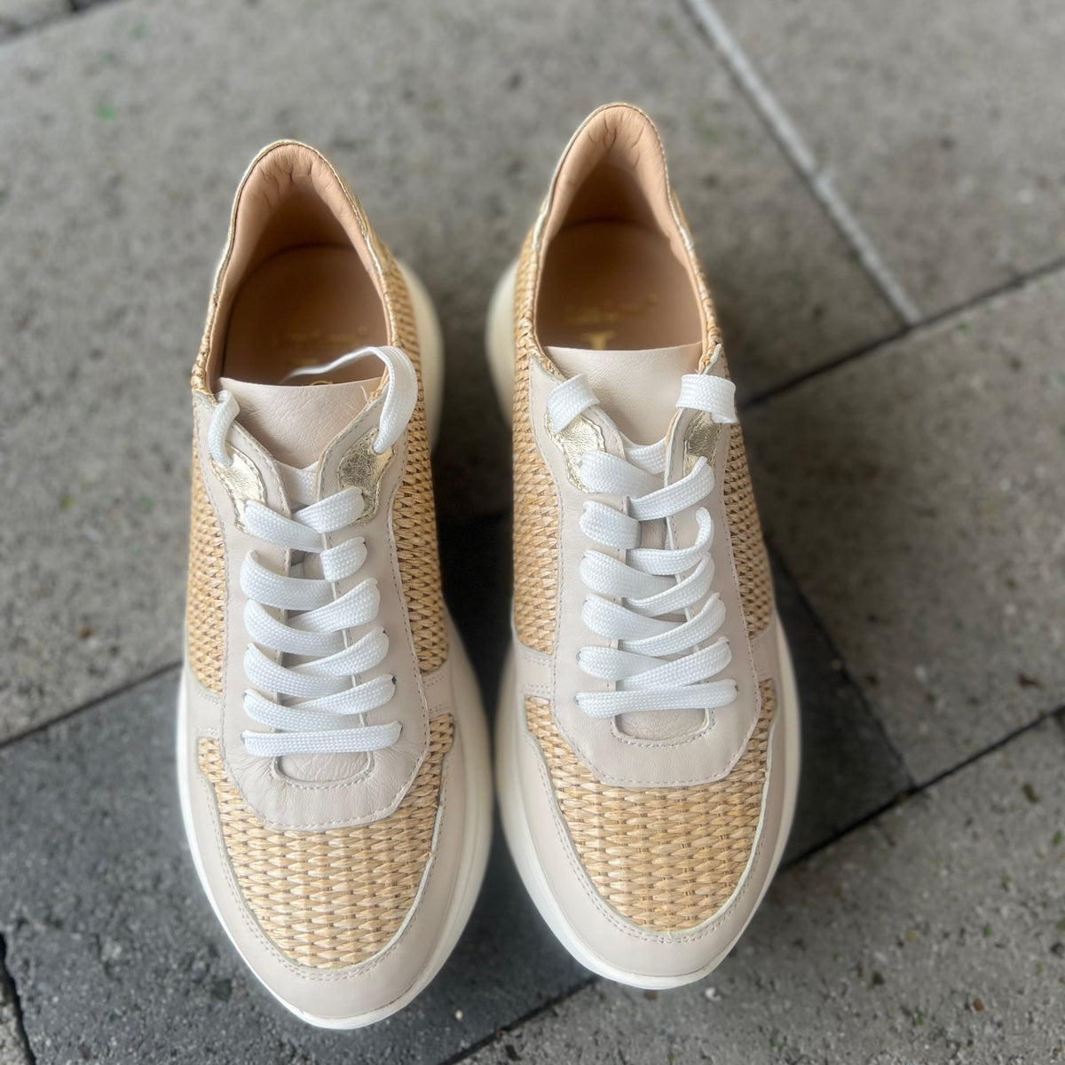 Luca Grossi Lace Up Milk L147M