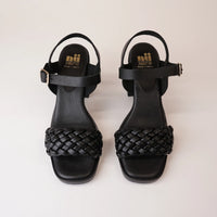 Neo Vela Black Leather Heel 1001