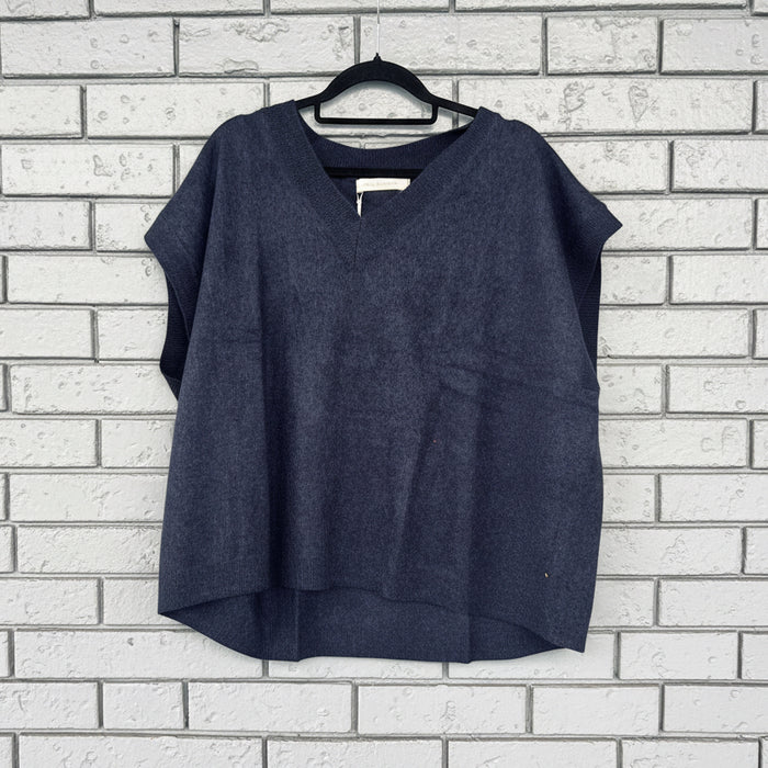 Mia Fratino Vest Gretta Midnight 26920