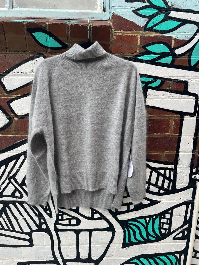 Alessandra Rose Brushed Cashmere Polo Silver W251.30IT