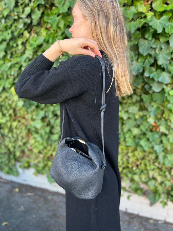 L’ora D'oro Small Black Bag