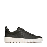 Eos Sneaker Tint Black