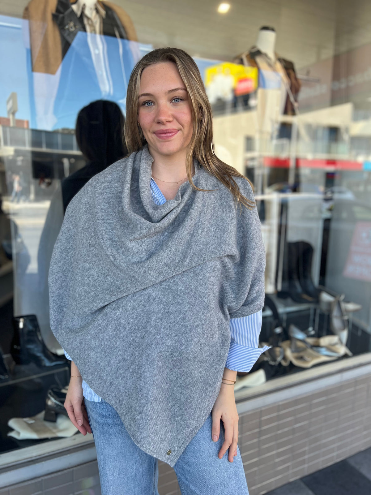 Mia Fratino Poncho Graphite 16511