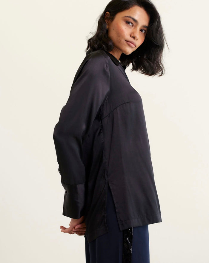 Alessandra Primrose Shirt Black 401Q