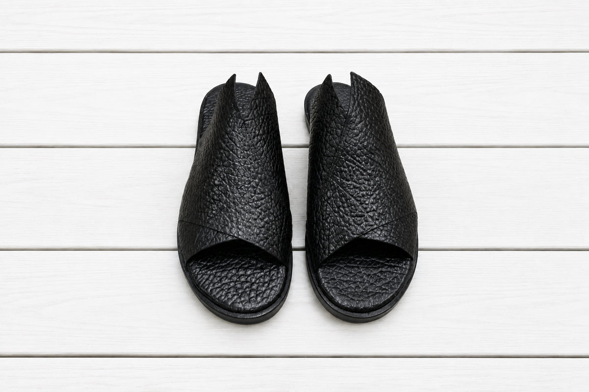 Felmini Black Slide
