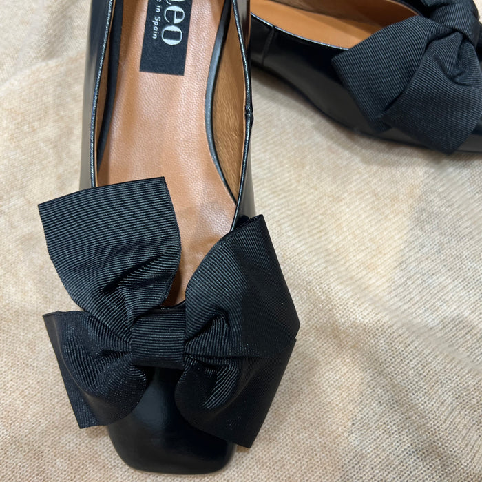 NEO Black Flats with Bow 24630