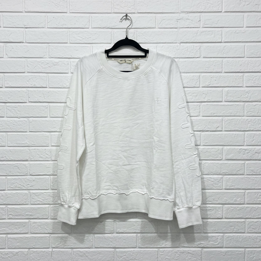 Cloth + Paper + Scissors Sweater The Face Cross White C1857