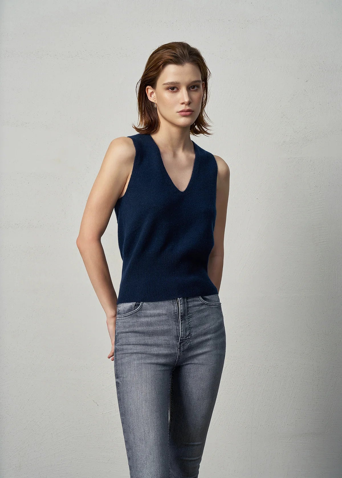 Aleger Vest Cashmere Low V French Navy N2180