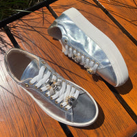 Wave Silver Sneakers with Bee 28098