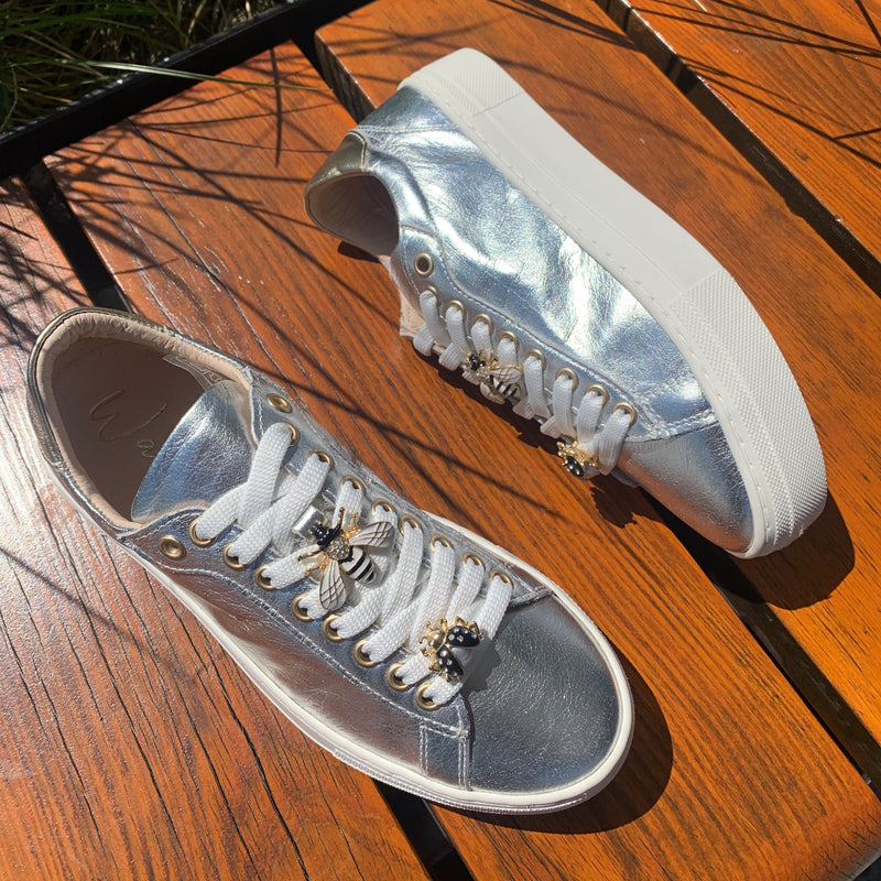 Wave Silver Sneakers with Bee 28098