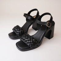 Neo Vela Black Leather Heel 1001