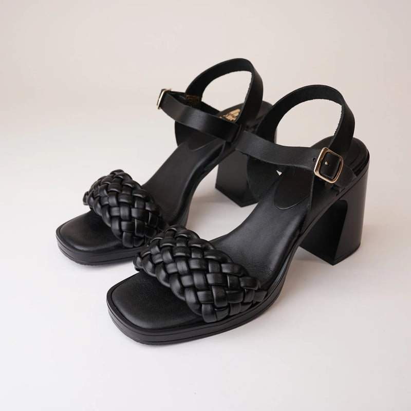 Neo Vela Black Leather Heel 1001