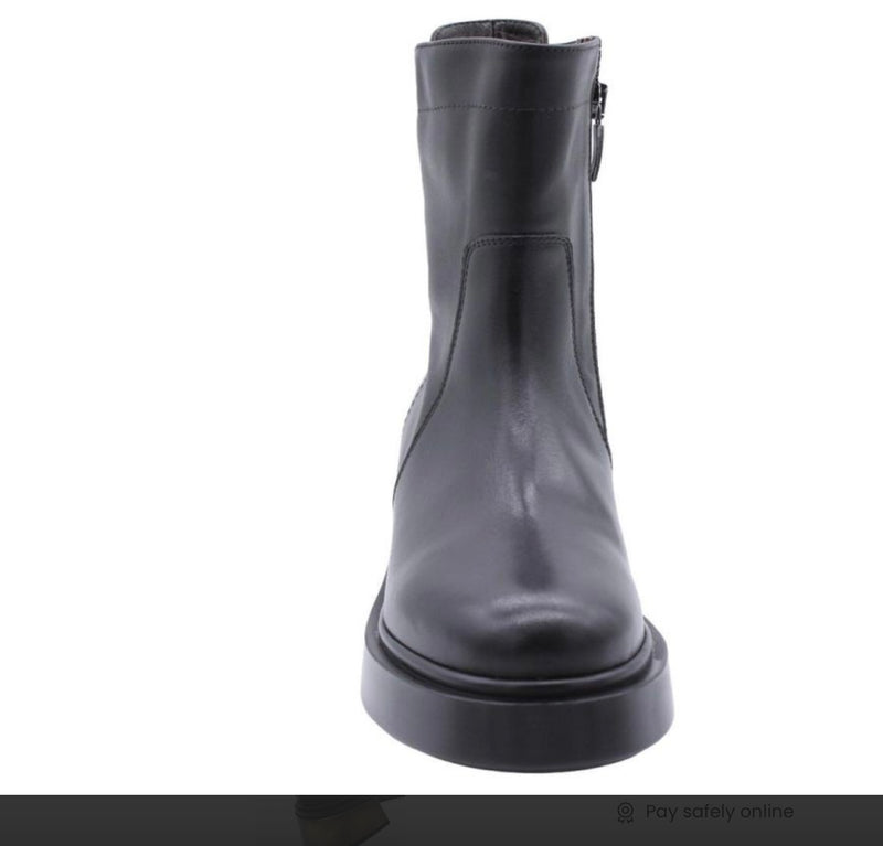 Laura Bellariva Gold Heel Boot