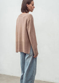 Aleger V Neck Toffee N136