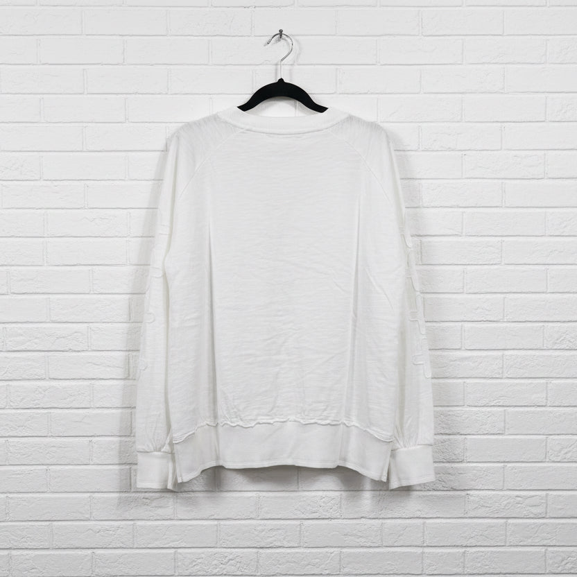 Cloth + Paper + Scissors Sweater The Face Cross White C1857