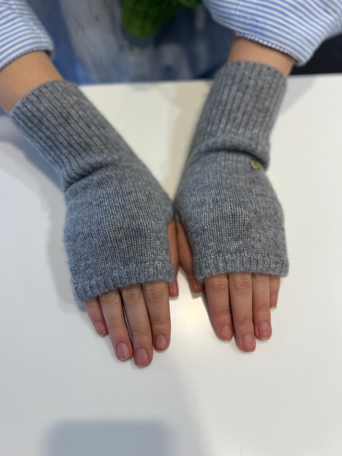 Mia Fratino Cashmere Wrist Warmers Graphite 17508