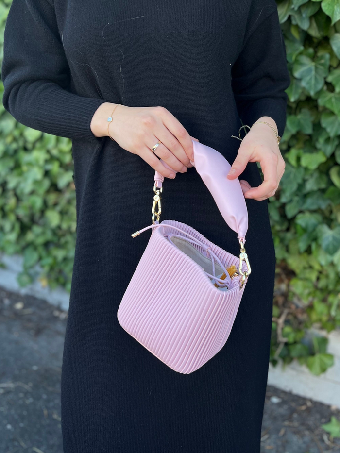 L’ora D'oro Pleated Bag with Accentuated Top Handle Baby Pink