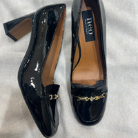Neo black round toe patent heel