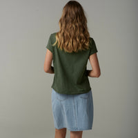 Cloth + Paper + Scissors Front Split Tee Fairway Green  C1384