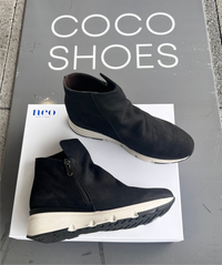 Neo Nubuck black ankle boot with white sole 20962NE