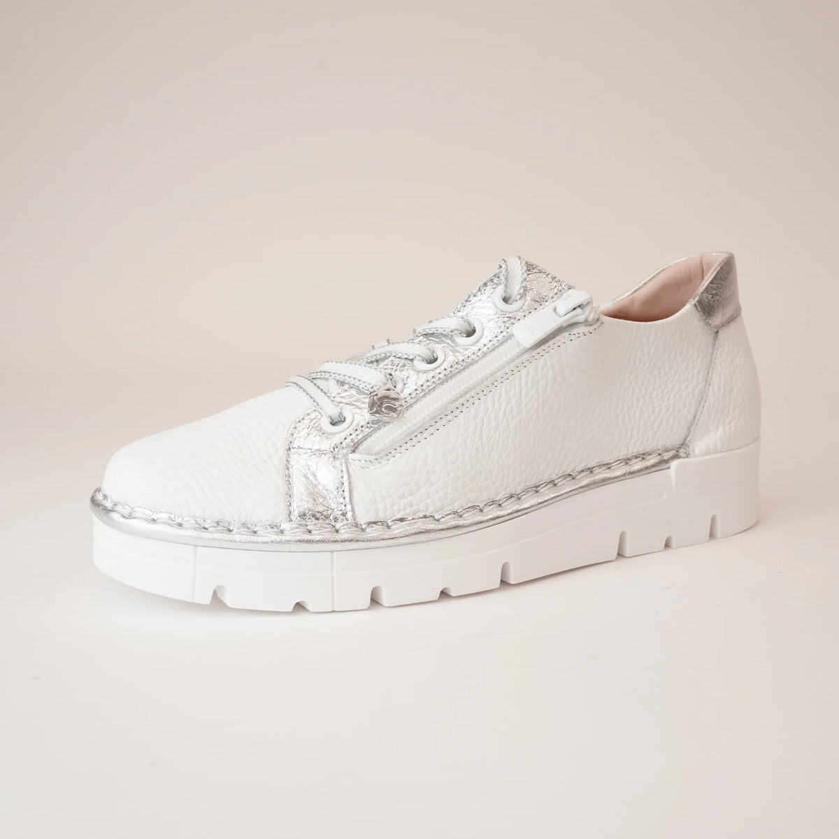 Jose Saenz Black White/Silver Sneaker 2001-CI-M