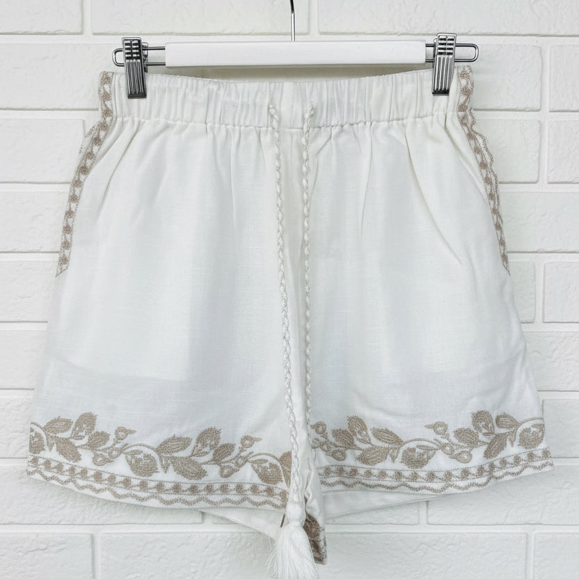 GDS Shorts White Cedar Embroidered 861341089