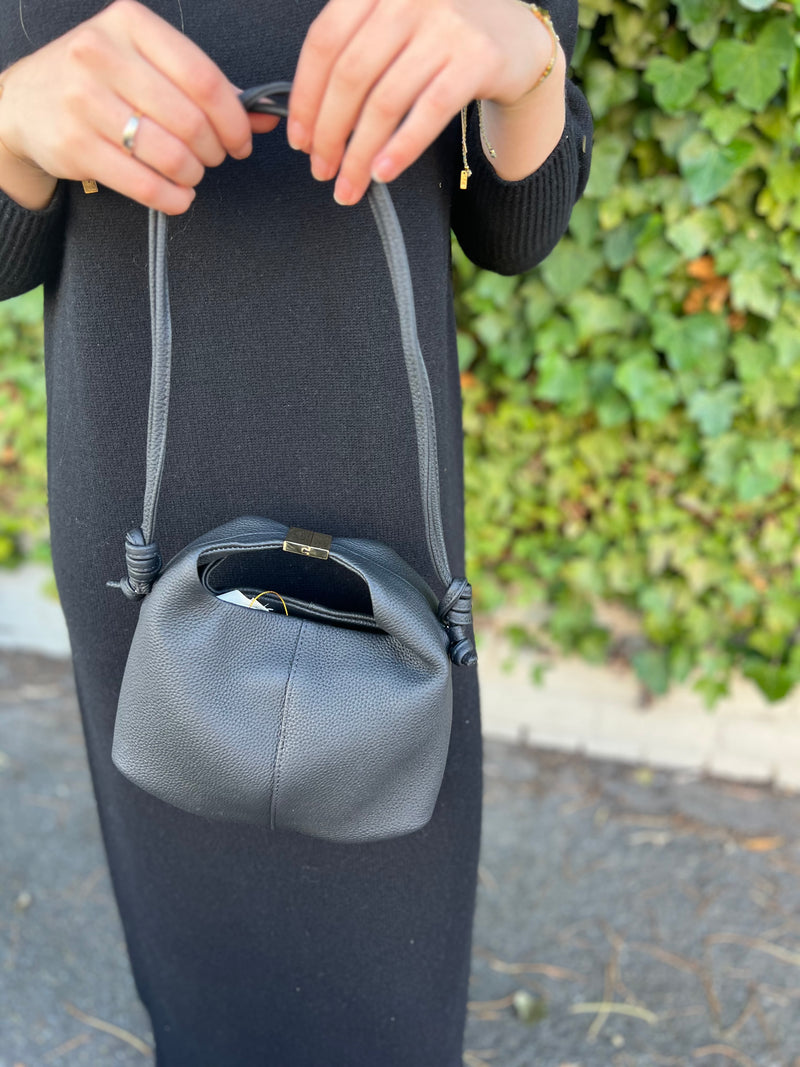 L’ora D'oro Small Black Bag