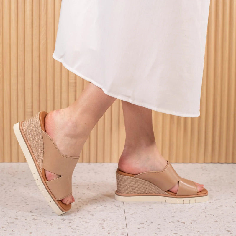 Eos Slide Haye Wedge Tan