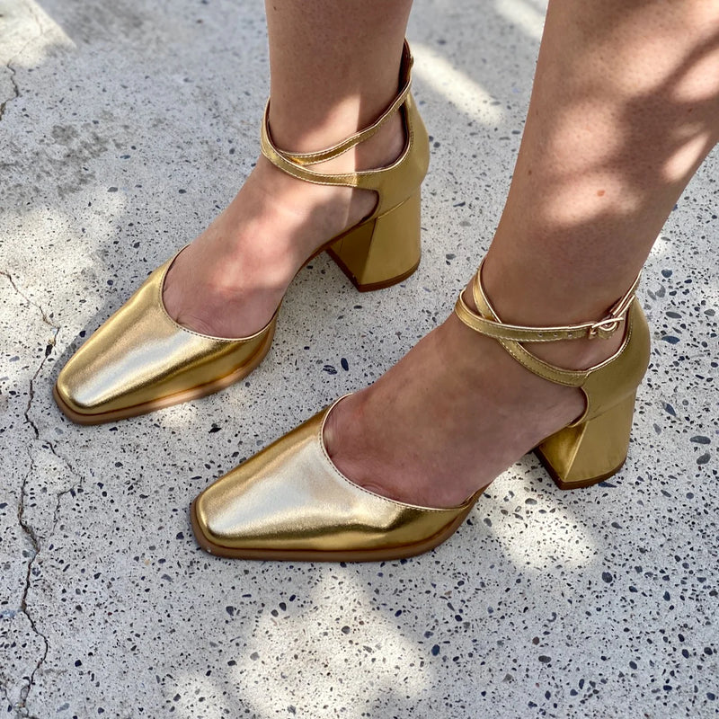 Eos Zan Gold