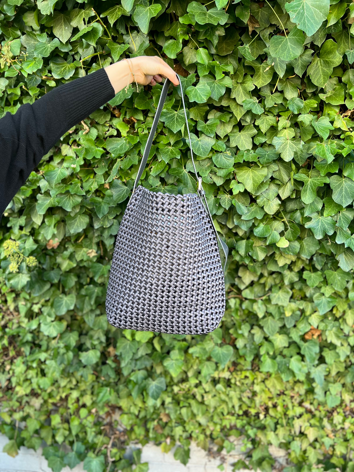 L’ora D'oro Bag Slouchy Woven Silk Tote with inner pouch Charcoal