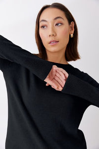Mia Fratino Essential Crew Jet Black 23511