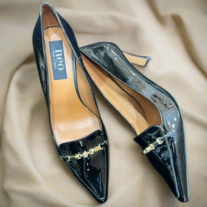 Neo Black Patent Heel with gold bar 24549-458B