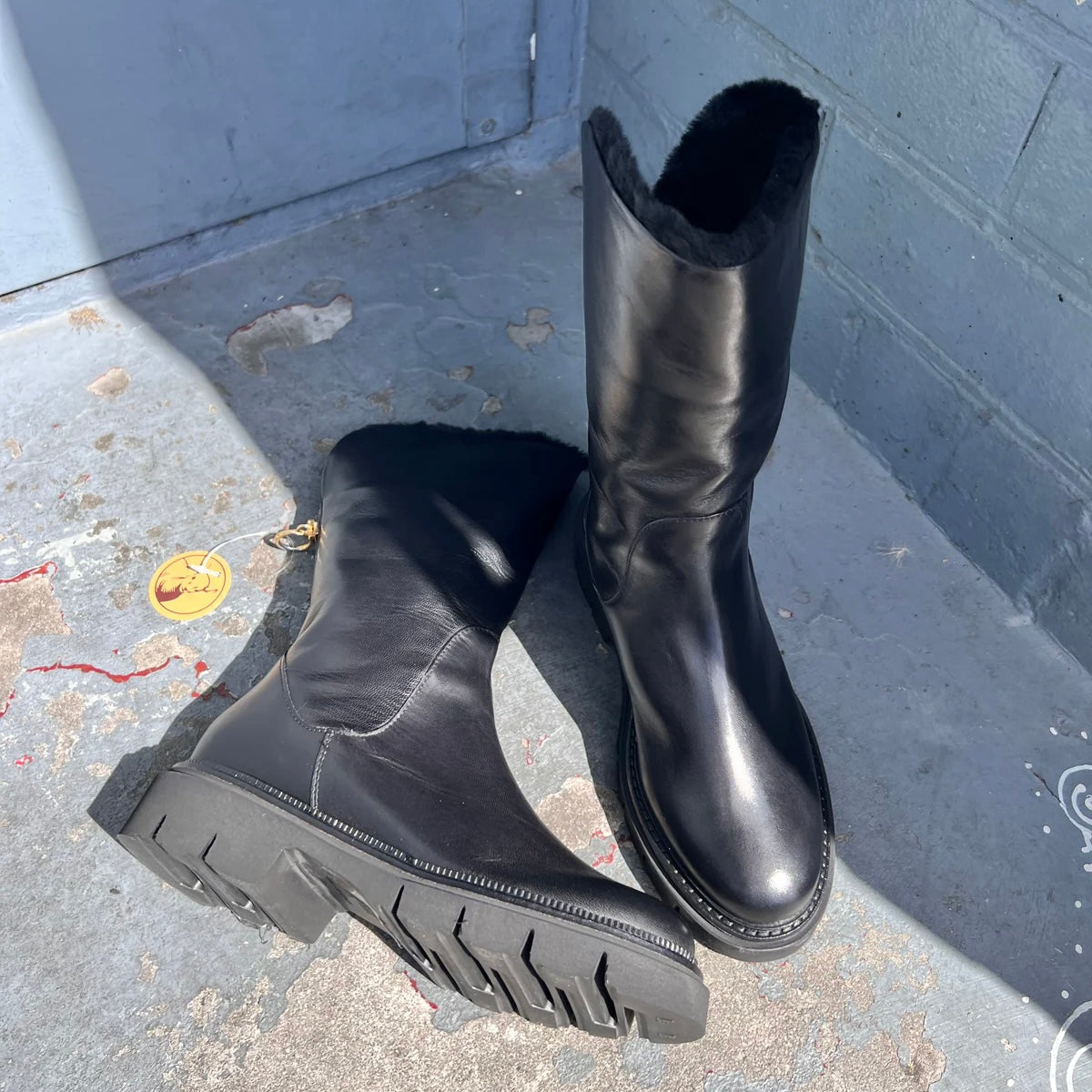 Luca Grossi Black Mid Fur lined Boot with back zip K648T
