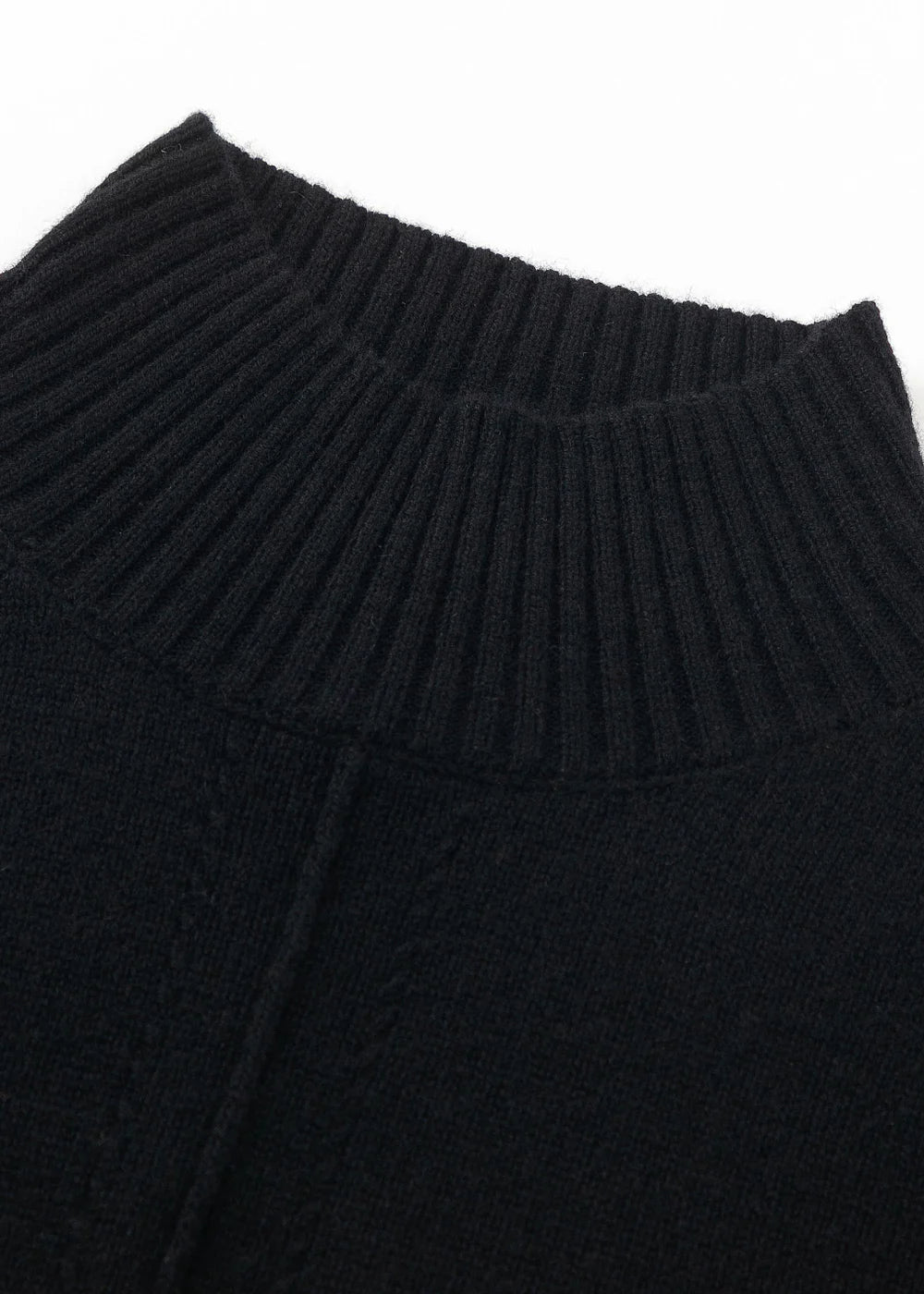 Aleger funnel neck black