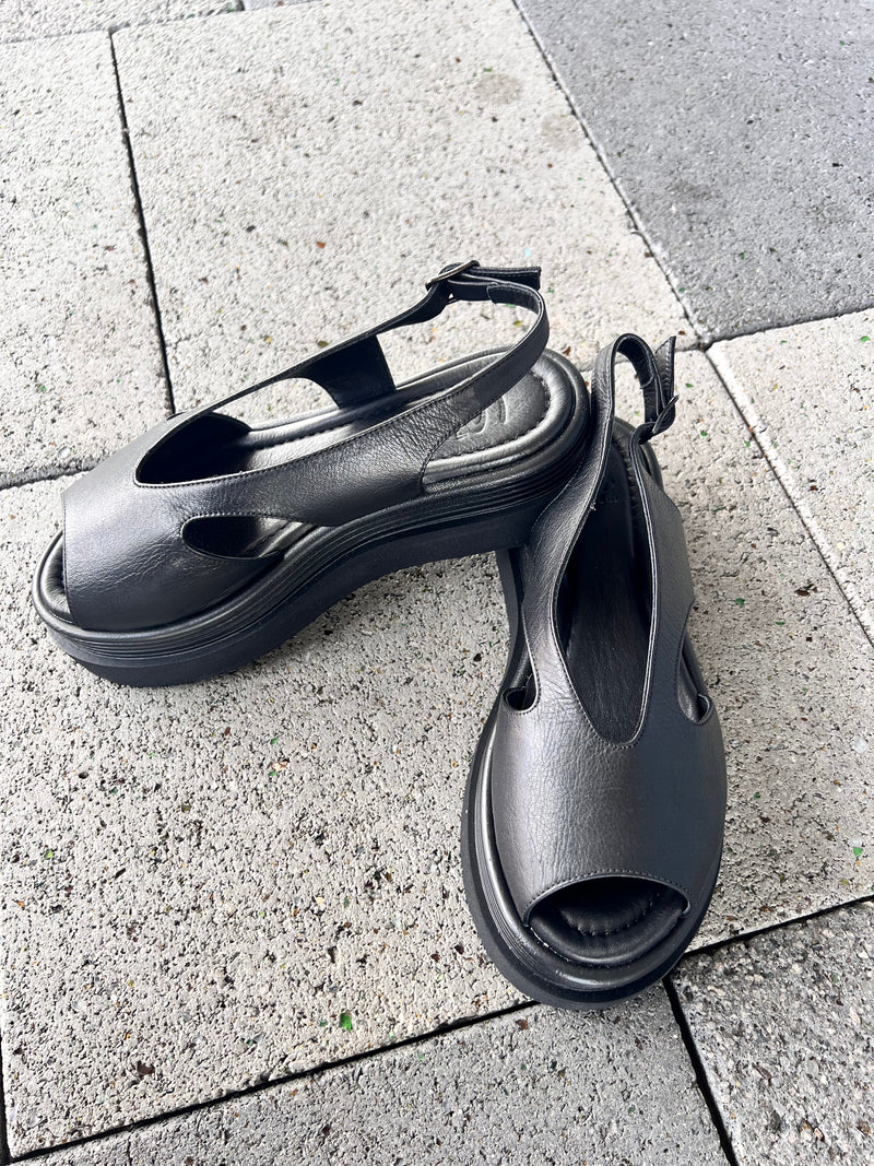 Sempre Di Sandal Platform Black 53004