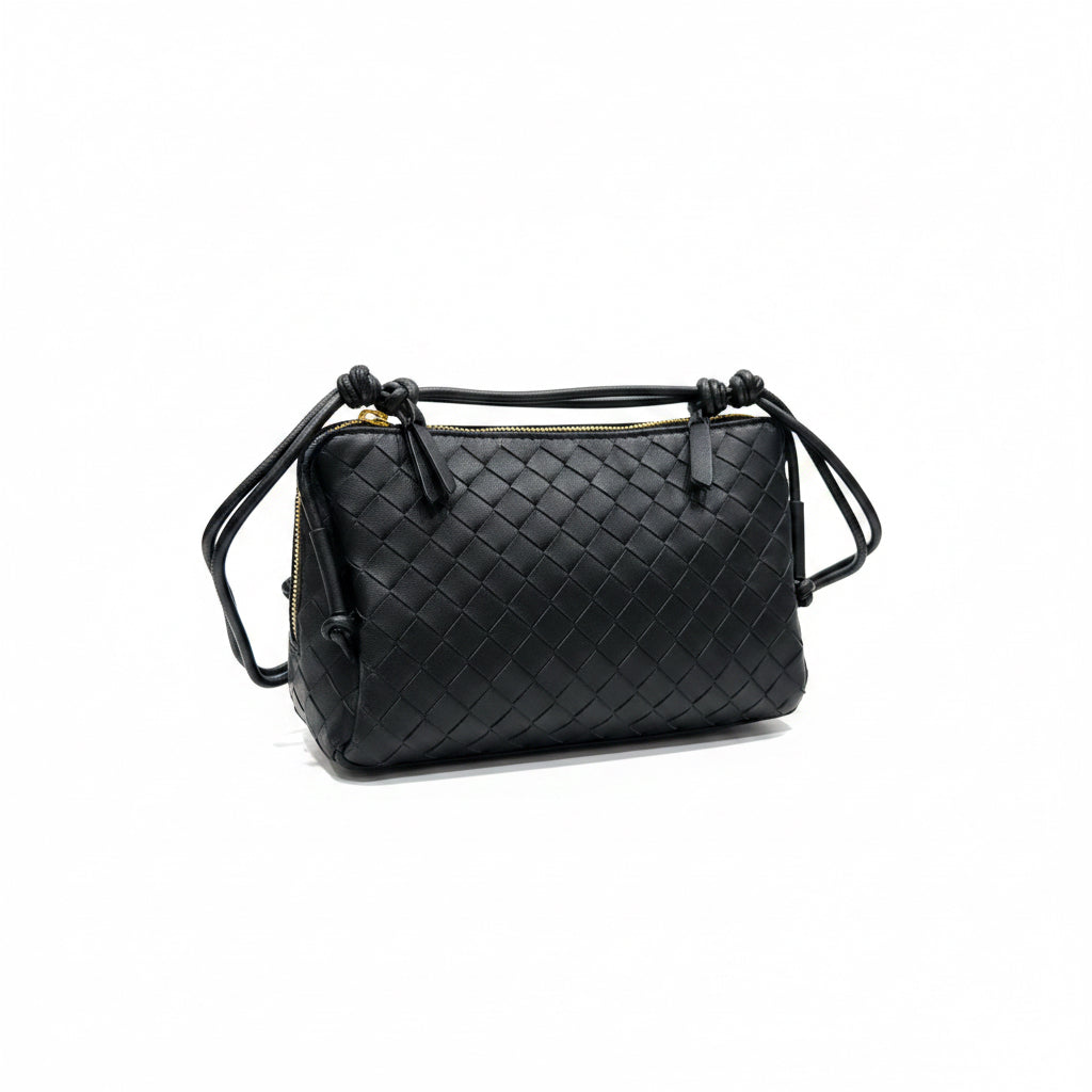 L’ora D'oro Bag Triangular Crossbody Black Leather Petra
