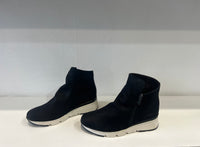 Neo Nubuck black ankle boot with white sole 20962NE