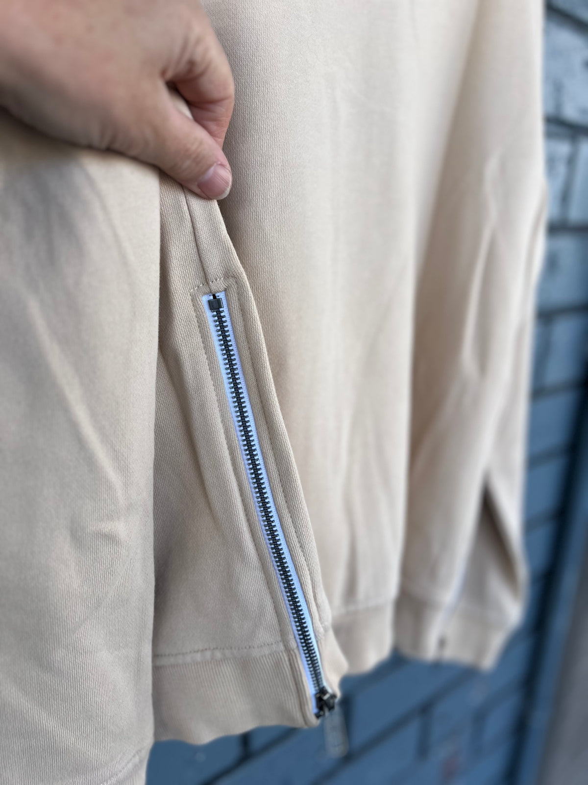 Sophie Moran Sweater Arm Stripe Beige/White