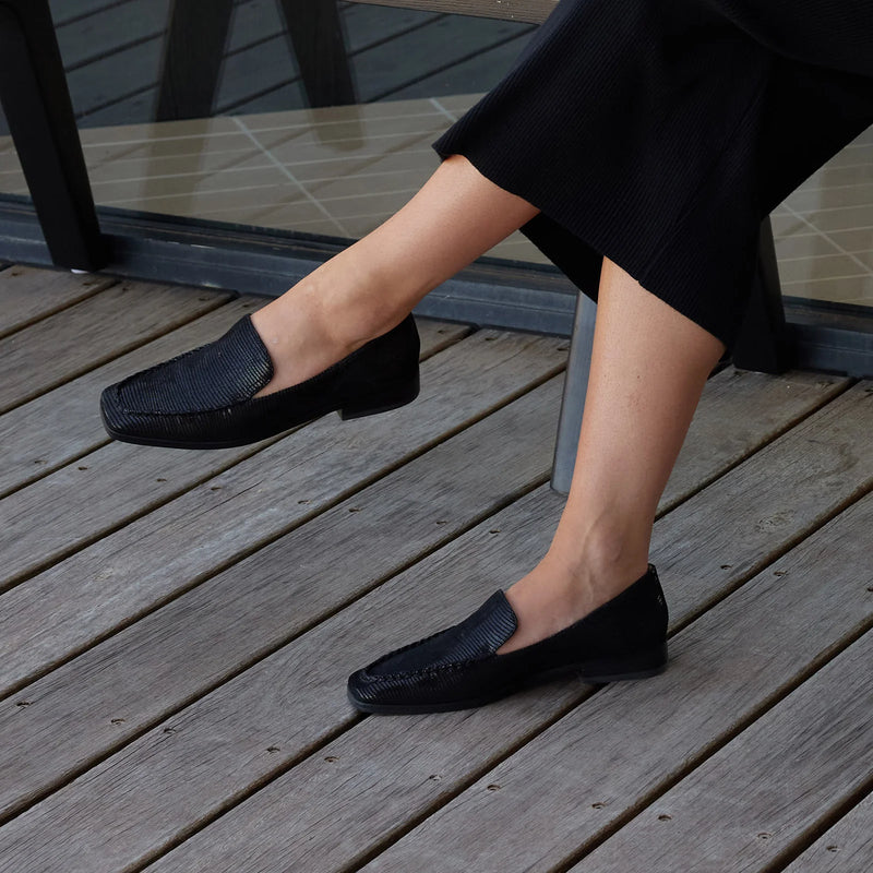 Eos Daylan Suede Shoes Black
