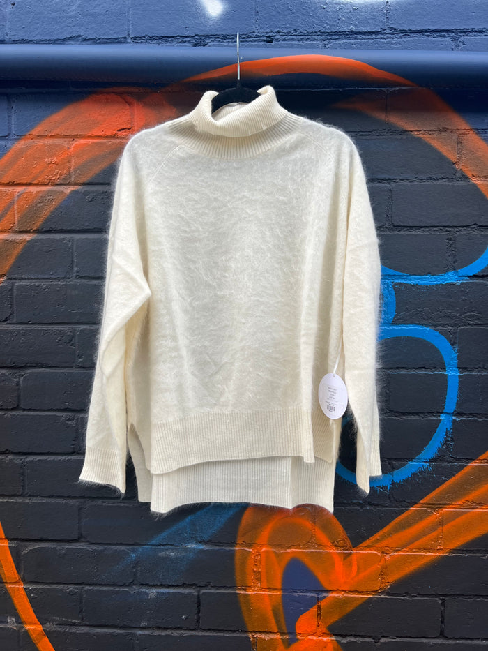 Alessandra Rose Brushed Cashmere Polo Ivory  W251.30IT