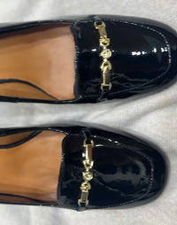 Neo black round toe patent heel