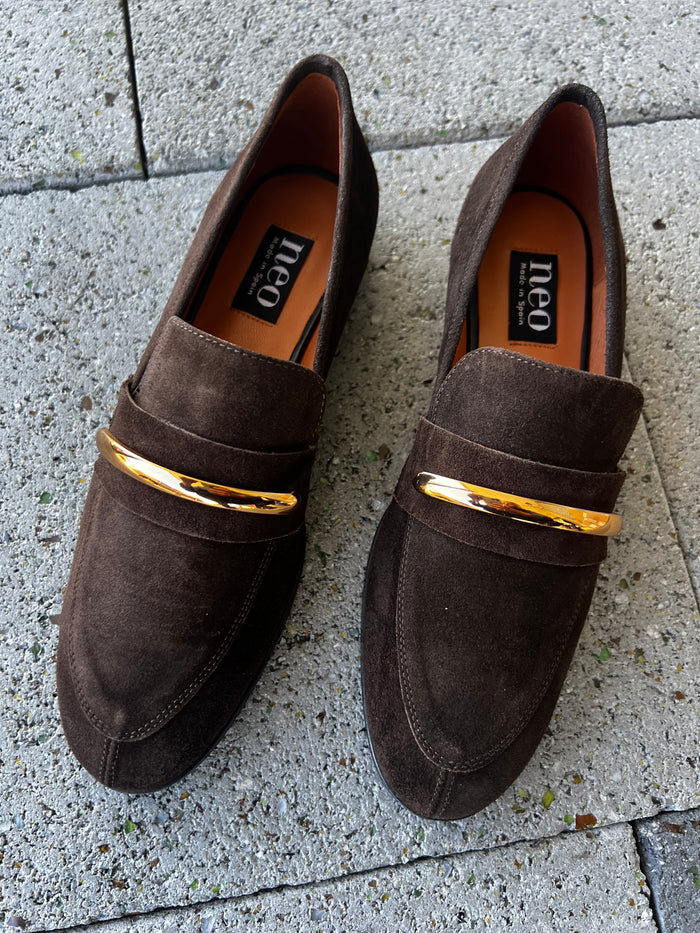 Neo Shoe Loafer Choc Suede Basket Colombia 25517-614A