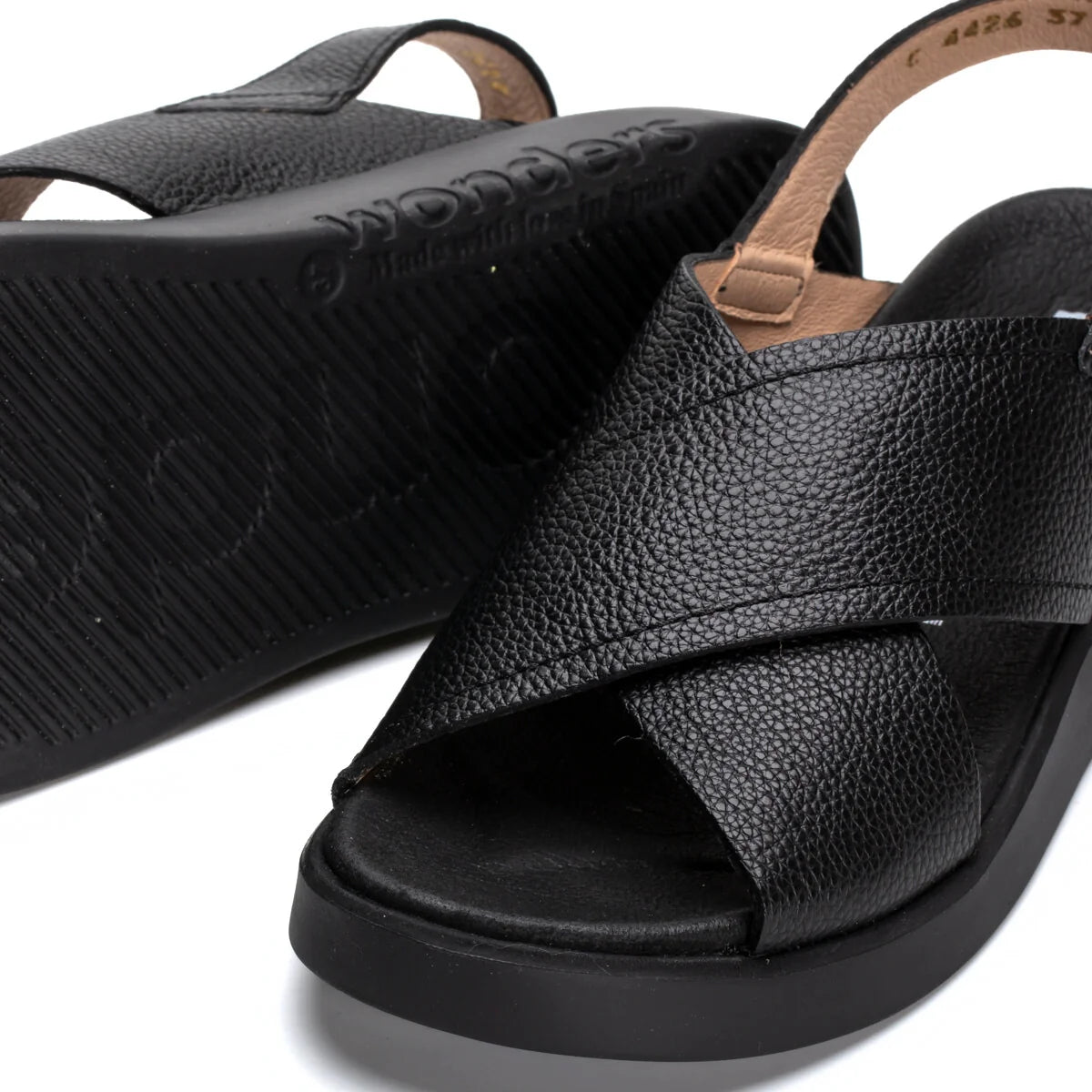 Wonders black sandal C4426