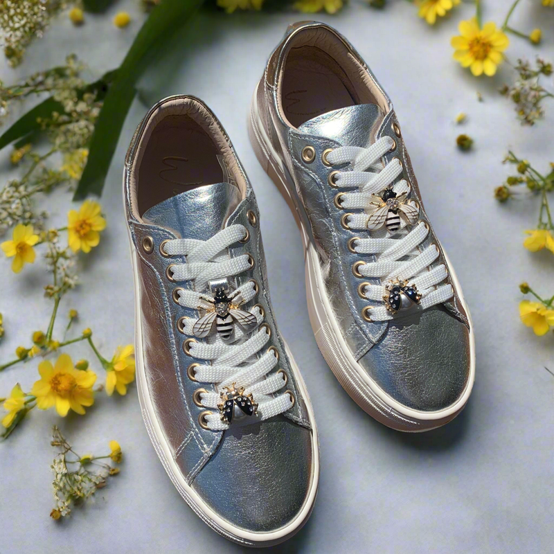 Wave Silver Sneakers with Bee 28098