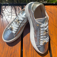 Wave Silver Sneakers with Bee 28098