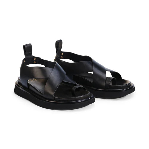 Eos Sandal Slaying Black