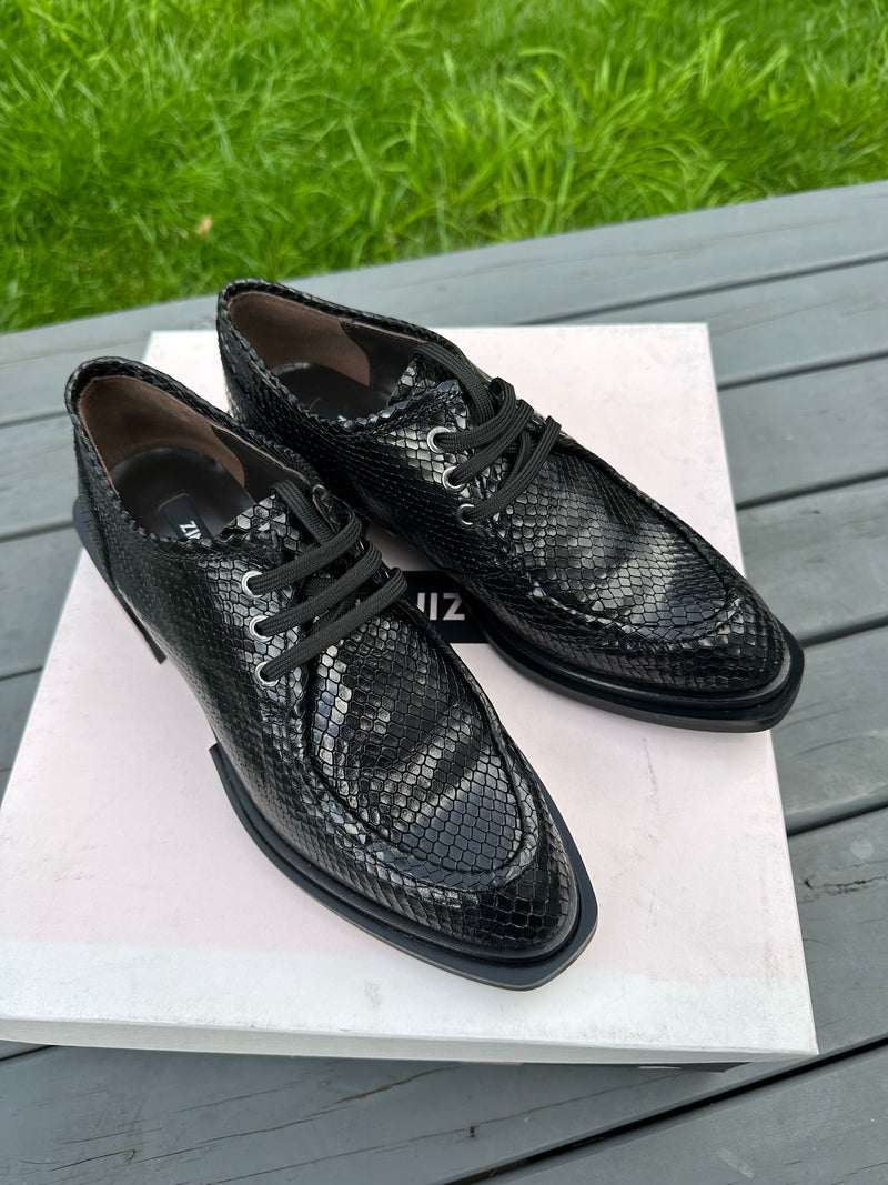 Zinda Black Lace ups 1585
