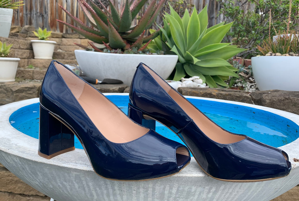 Unisa Ocean patent leather heel