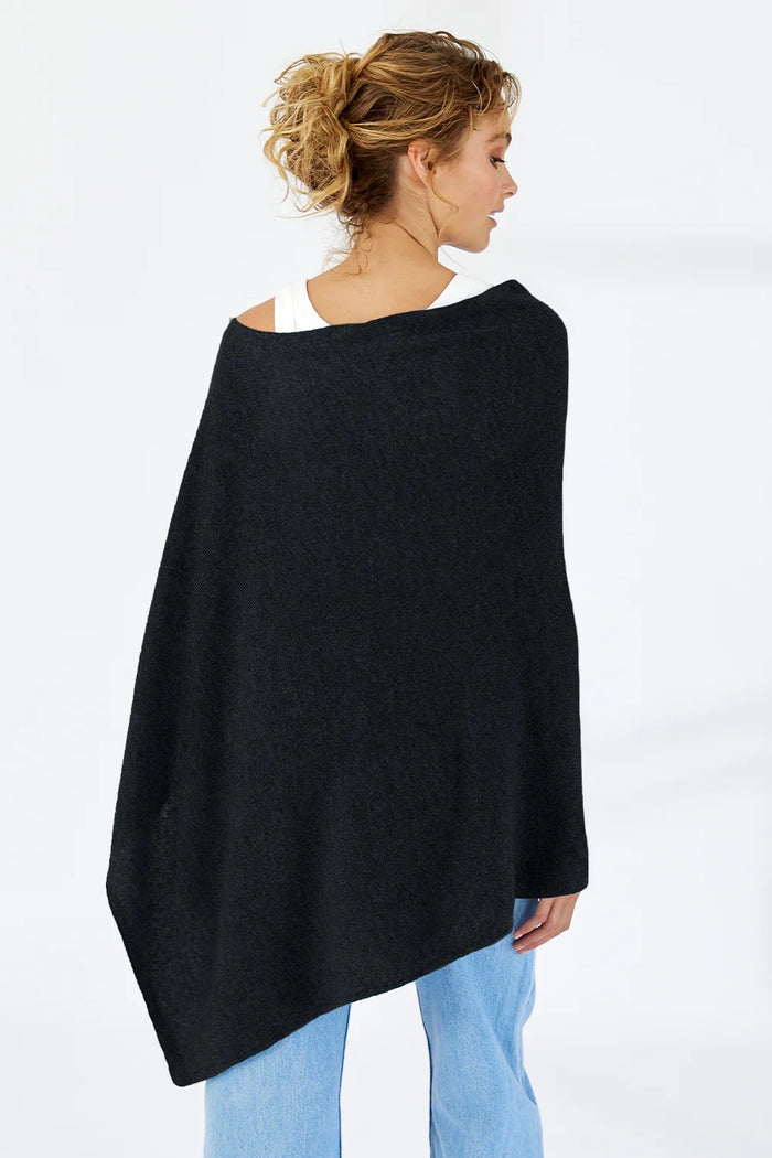 Mia Fratino Cashmere Poncho Black 16511