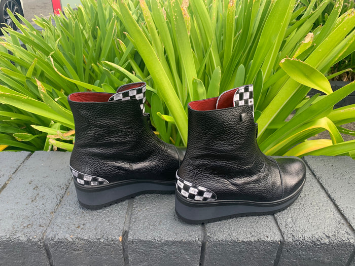 Jose Saenz Black Wedge Boot 4245C D